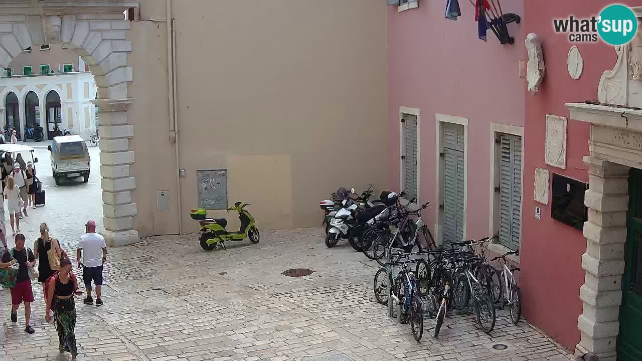 Spletna kamera Rovinj Mestna vrata – Balbijev lok – Istra – Hrvaška
