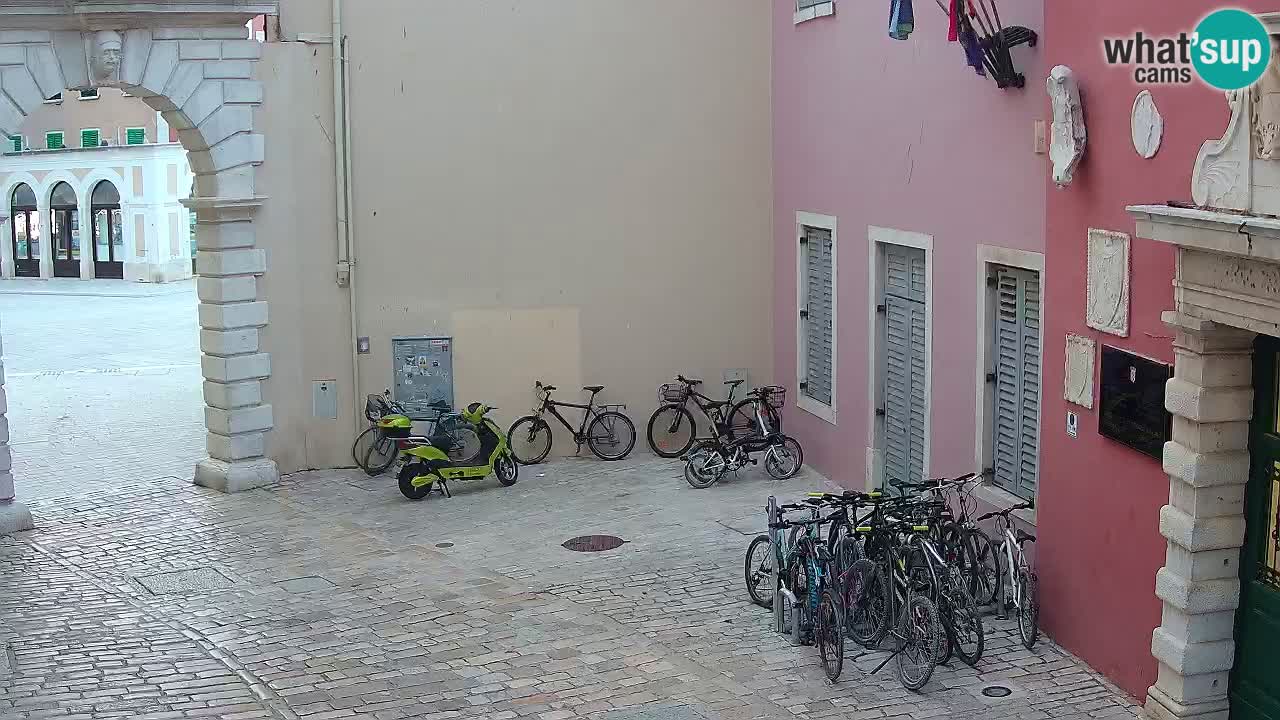 Webcam en direct Rovinj – L’arc de Balbi “Porte de la ville” – Istrie – Croatie