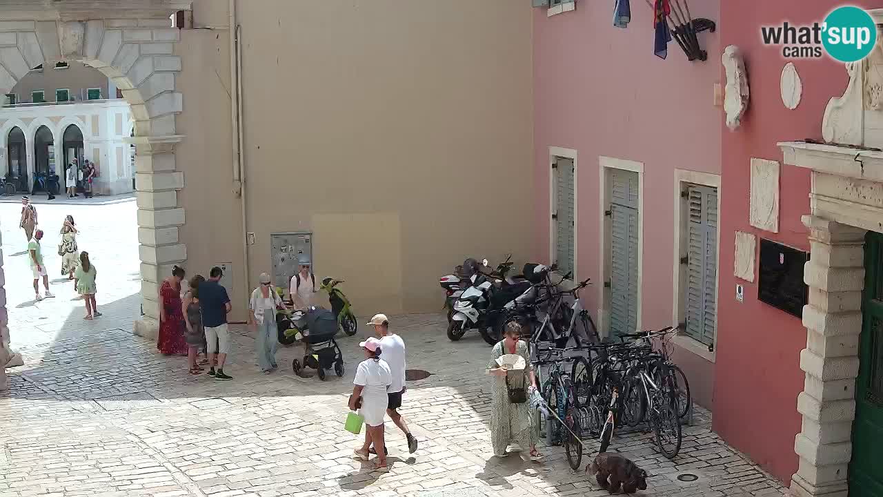 Spletna kamera Rovinj Mestna vrata – Balbijev lok – Istra – Hrvaška