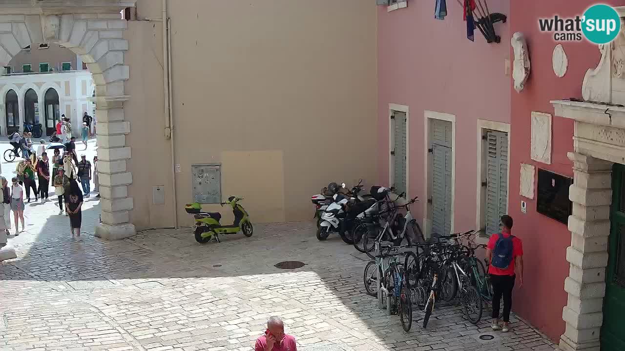 Spletna kamera Rovinj Mestna vrata – Balbijev lok – Istra – Hrvaška