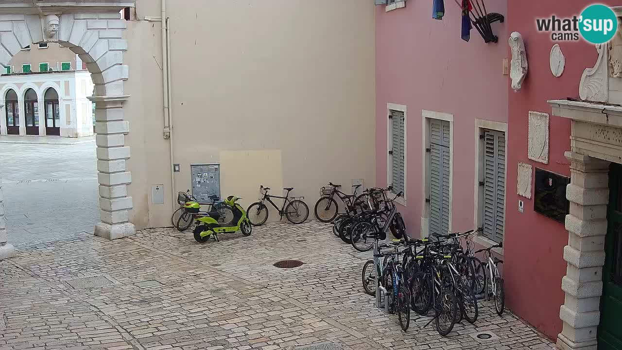 Spletna kamera Rovinj Mestna vrata – Balbijev lok – Istra – Hrvaška