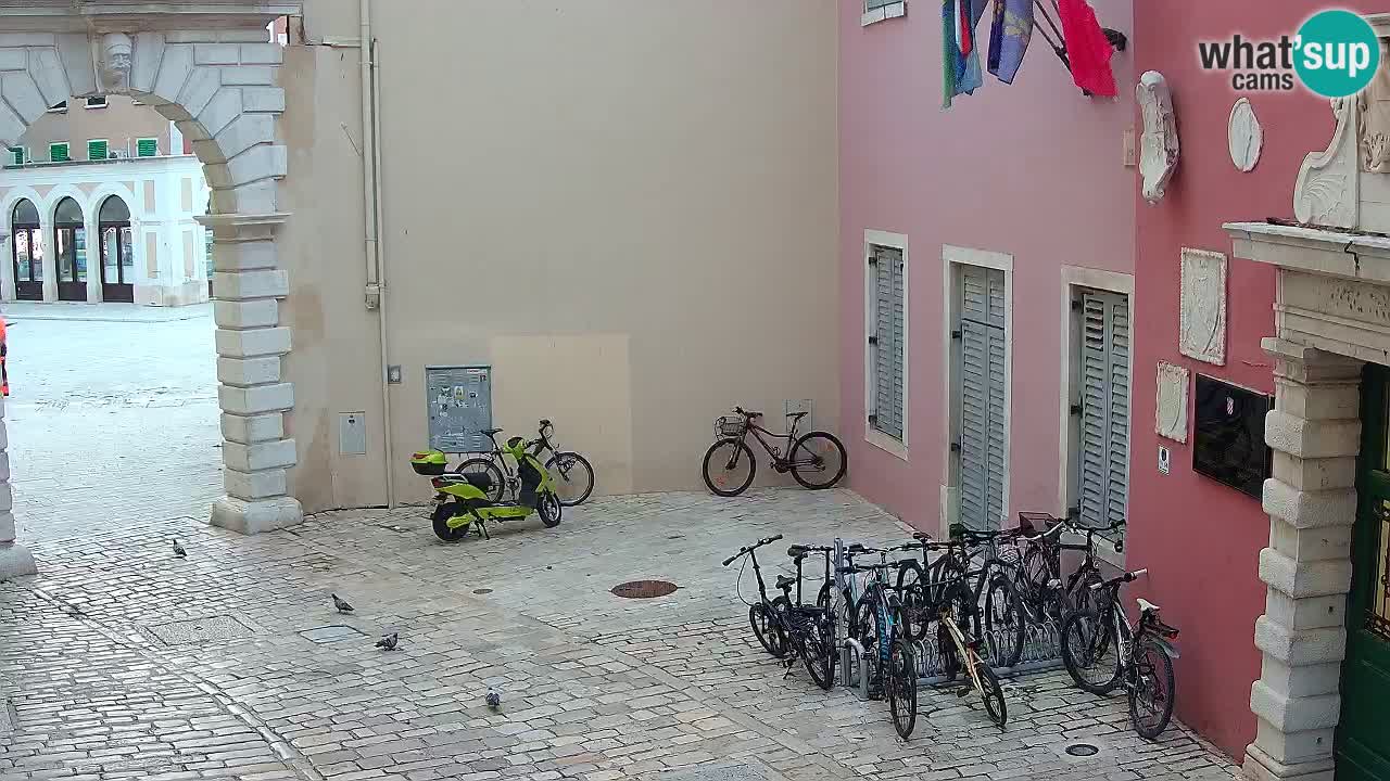 Webcam en vivo Rovinj – “Puerta de la ciudad” Proa de Balbi – Istria – Croacia