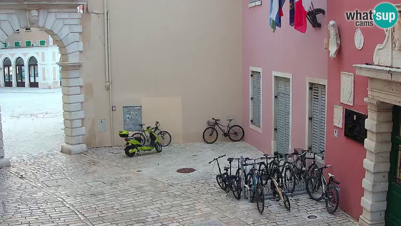 Webcam en vivo Rovinj – “Puerta de la ciudad” Proa de Balbi – Istria – Croacia