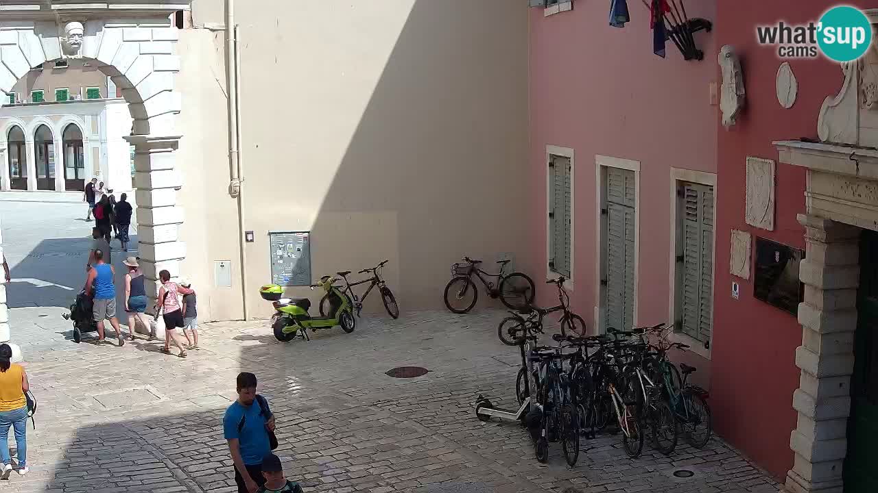Webcam en vivo Rovinj – “Puerta de la ciudad” Proa de Balbi – Istria – Croacia