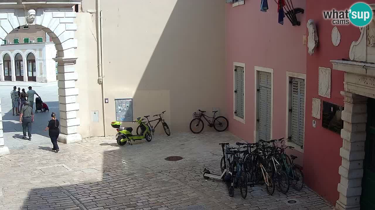 Spletna kamera Rovinj Mestna vrata – Balbijev lok – Istra – Hrvaška