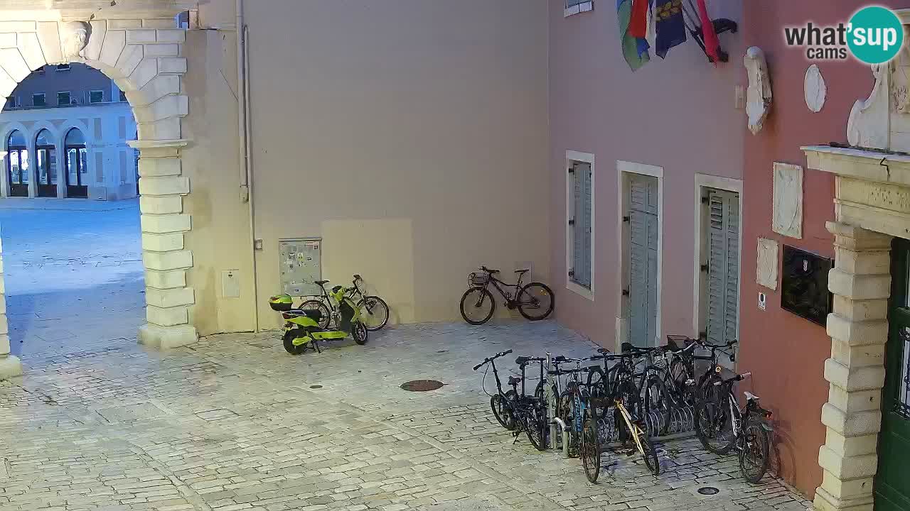 Webcam en vivo Rovinj – “Puerta de la ciudad” Proa de Balbi – Istria – Croacia