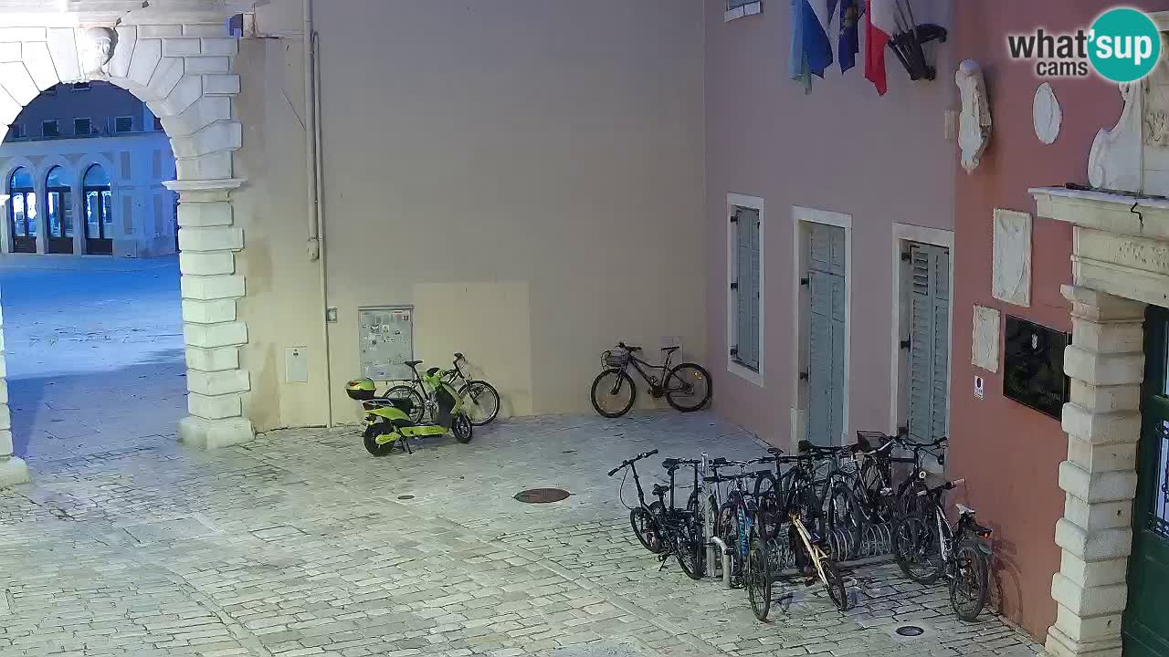 Live Rovigno webcam – Arco di Balbi “Porta della città” – Istria