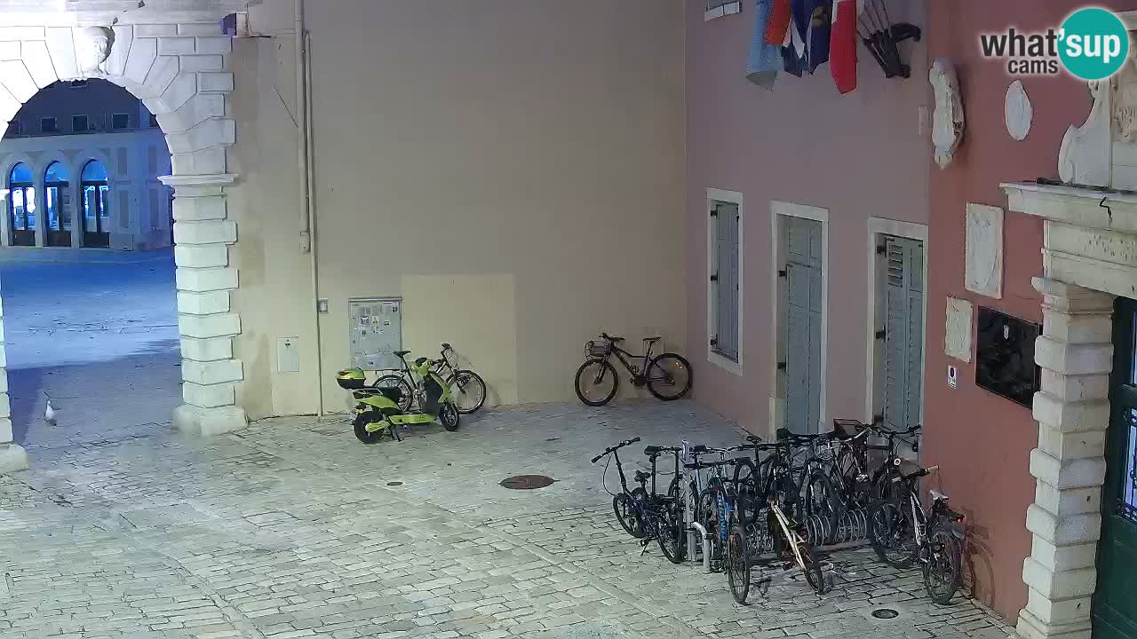 Webcam en direct Rovinj – L’arc de Balbi “Porte de la ville” – Istrie – Croatie