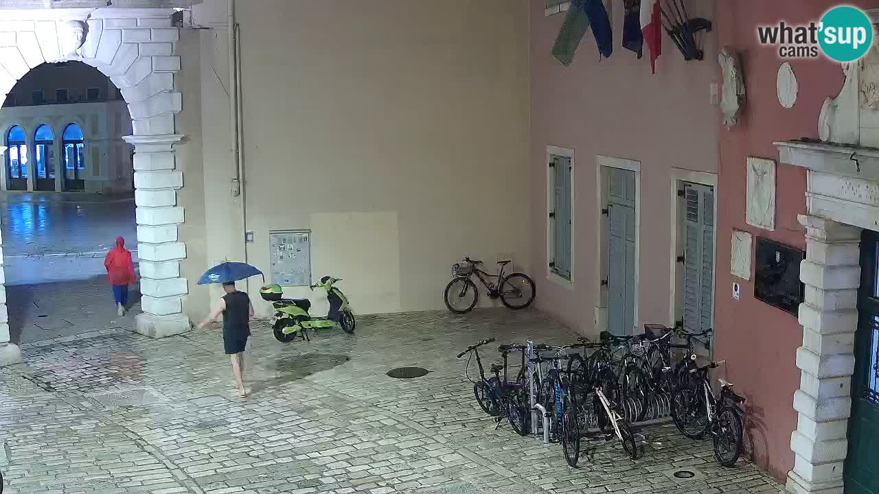 Webcam en direct Rovinj – L’arc de Balbi “Porte de la ville” – Istrie – Croatie