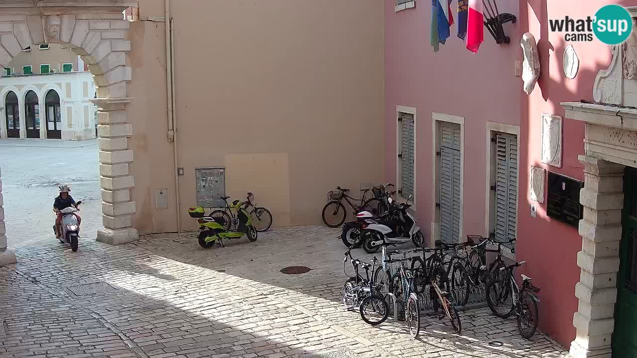 Spletna kamera Rovinj Mestna vrata – Balbijev lok – Istra – Hrvaška