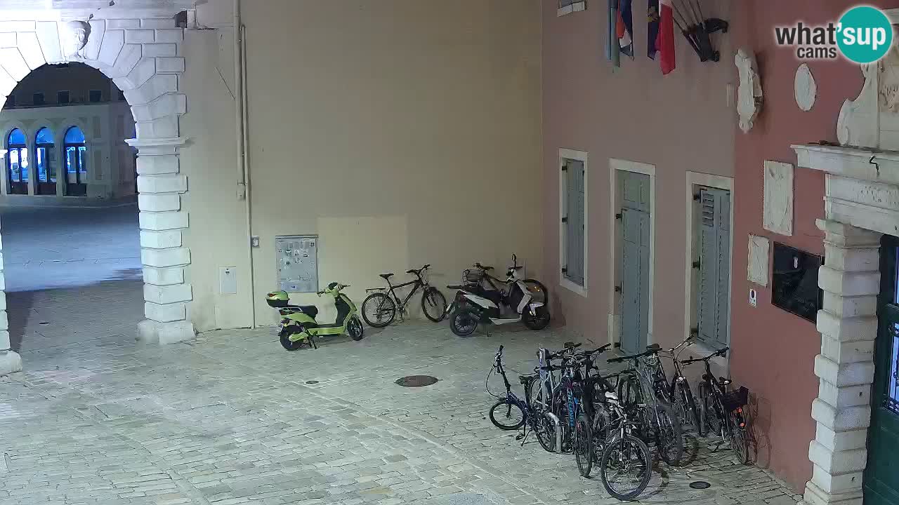 Webcam en direct Rovinj – L’arc de Balbi “Porte de la ville” – Istrie – Croatie