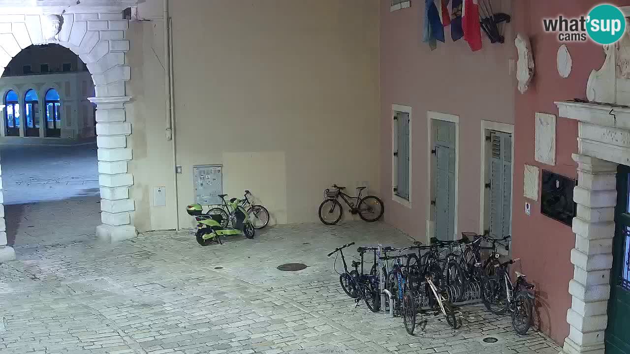 Webcam en direct Rovinj – L’arc de Balbi “Porte de la ville” – Istrie – Croatie