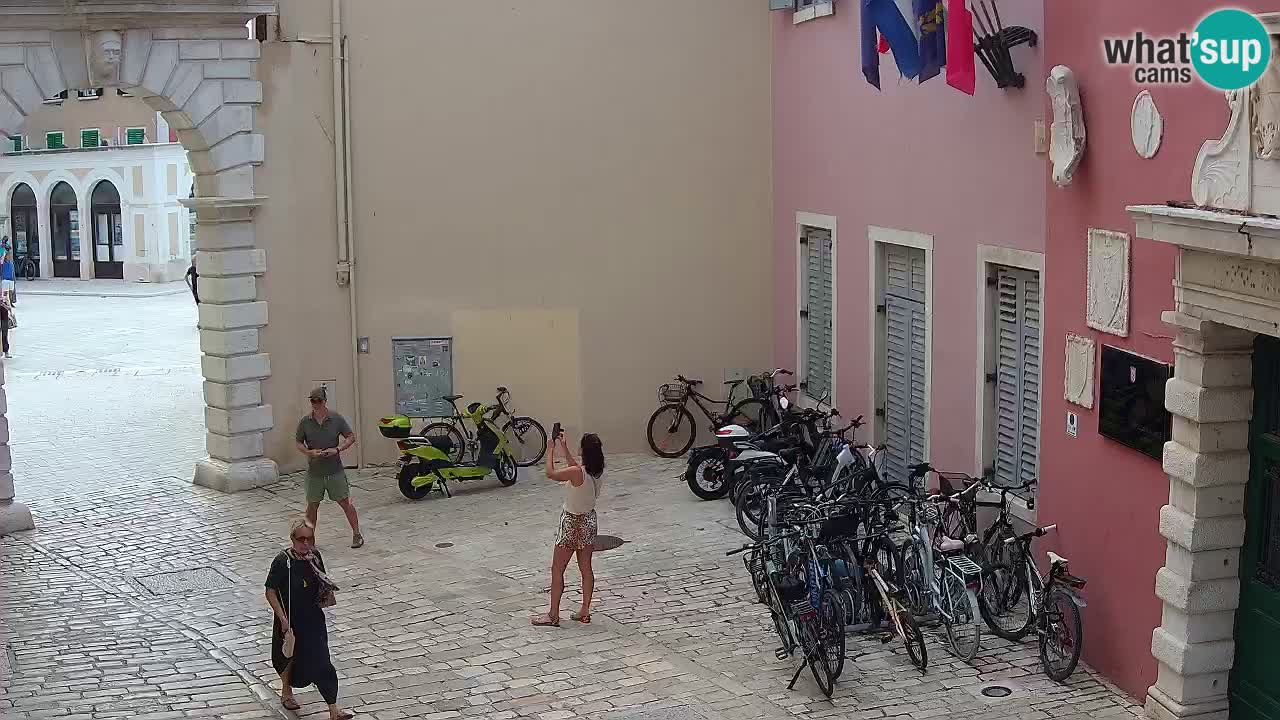 Spletna kamera Rovinj Mestna vrata – Balbijev lok – Istra – Hrvaška