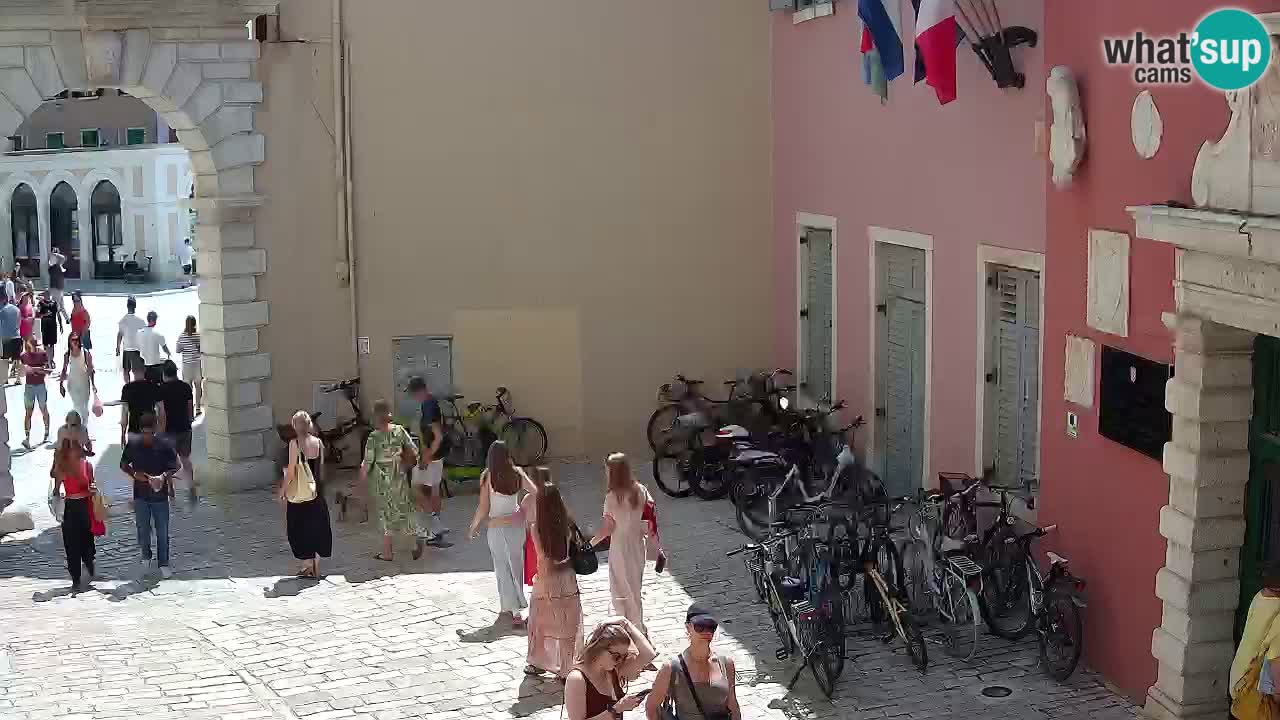 Webcam en vivo Rovinj – “Puerta de la ciudad” Proa de Balbi – Istria – Croacia