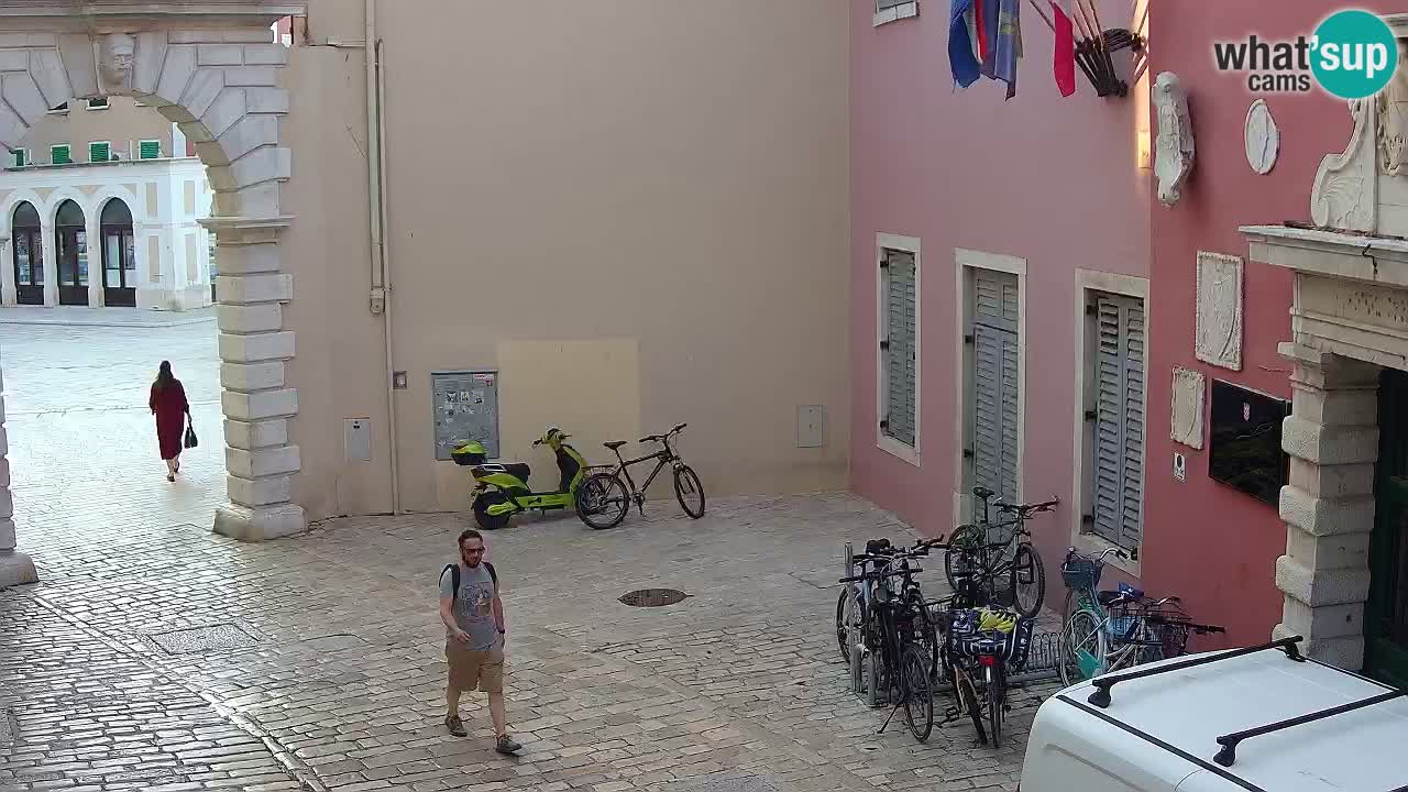 Webcam en vivo Rovinj – “Puerta de la ciudad” Proa de Balbi – Istria – Croacia