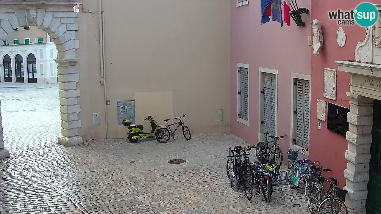 Spletna kamera Rovinj Mestna vrata – Balbijev lok – Istra – Hrvaška