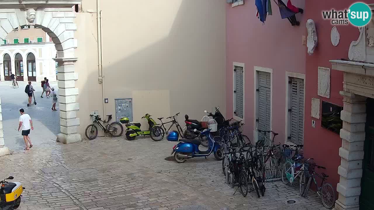 Spletna kamera Rovinj Mestna vrata – Balbijev lok – Istra – Hrvaška