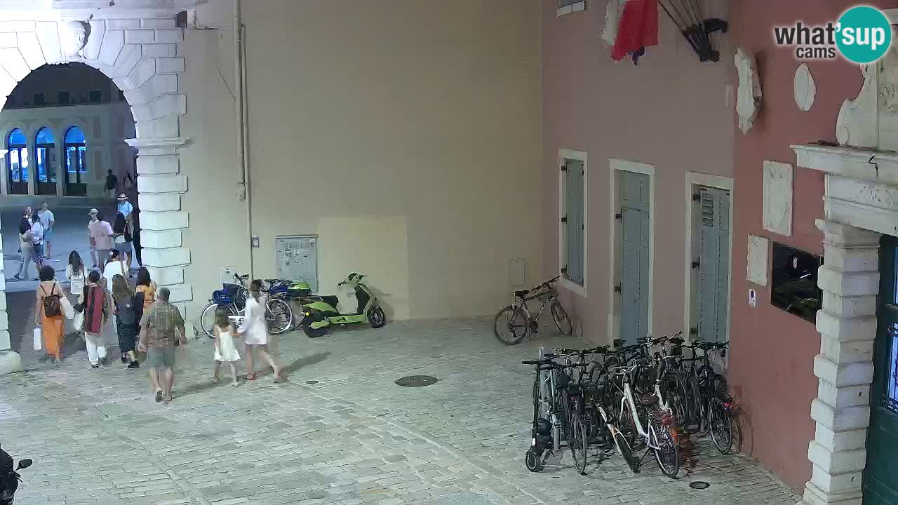 Webcam en vivo Rovinj – “Puerta de la ciudad” Proa de Balbi – Istria – Croacia