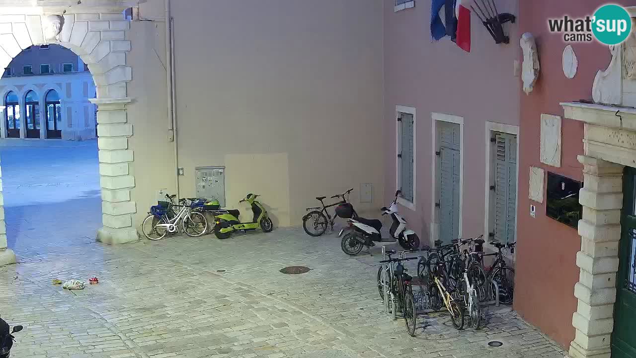 Live Rovigno webcam – Arco di Balbi “Porta della città” – Istria