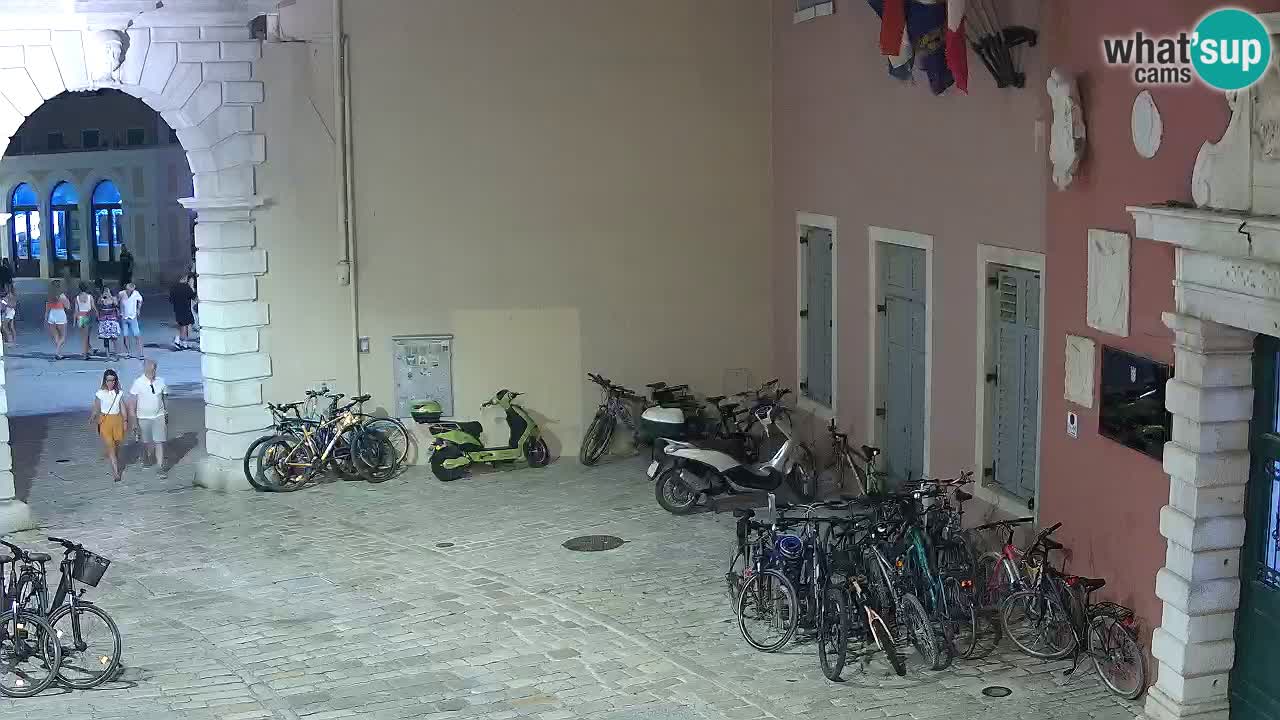 Webcam en vivo Rovinj – “Puerta de la ciudad” Proa de Balbi – Istria – Croacia