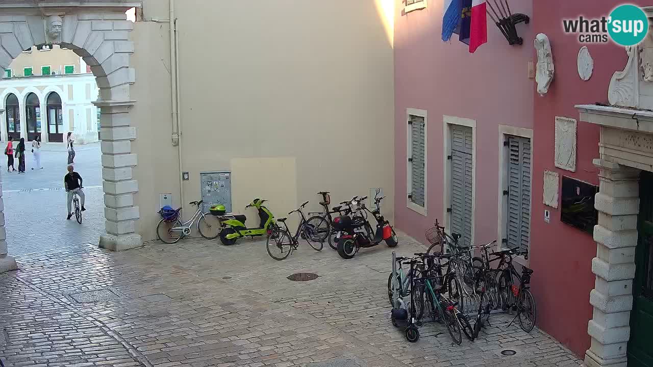 Webcam en vivo Rovinj – “Puerta de la ciudad” Proa de Balbi – Istria – Croacia