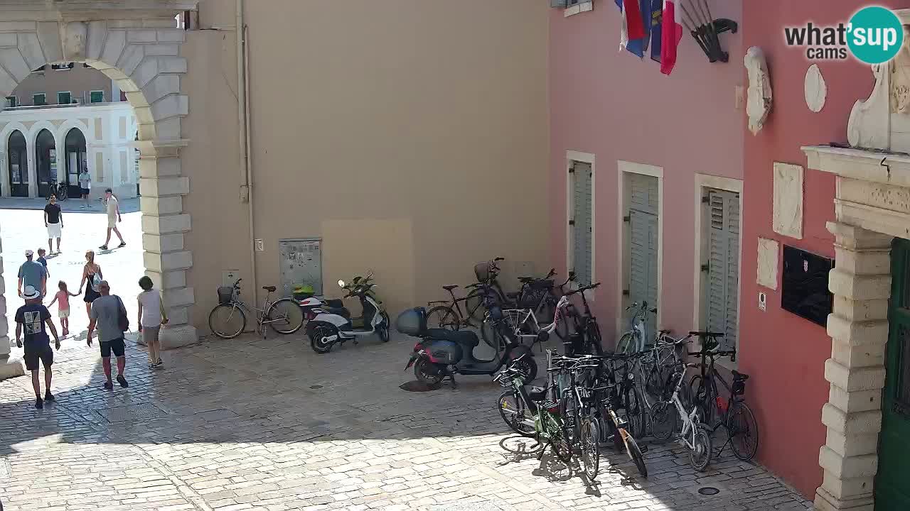 Spletna kamera Rovinj Mestna vrata – Balbijev lok – Istra – Hrvaška