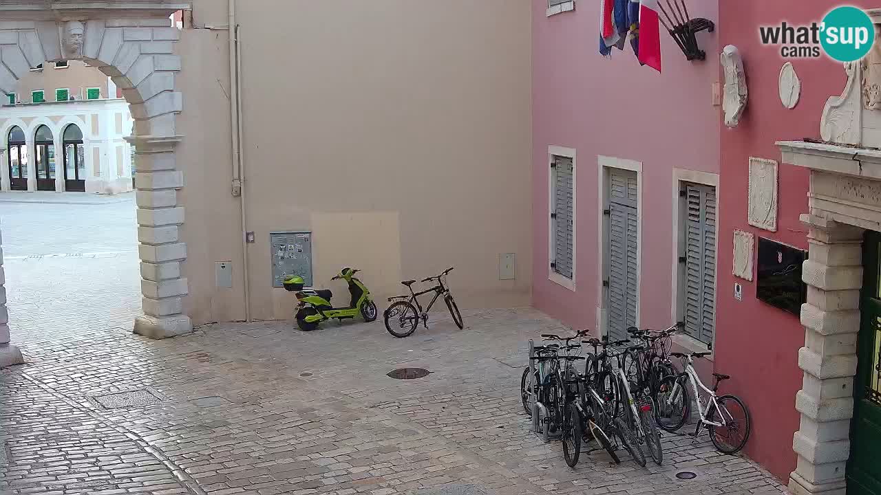 Webcam en direct Rovinj – L’arc de Balbi “Porte de la ville” – Istrie – Croatie