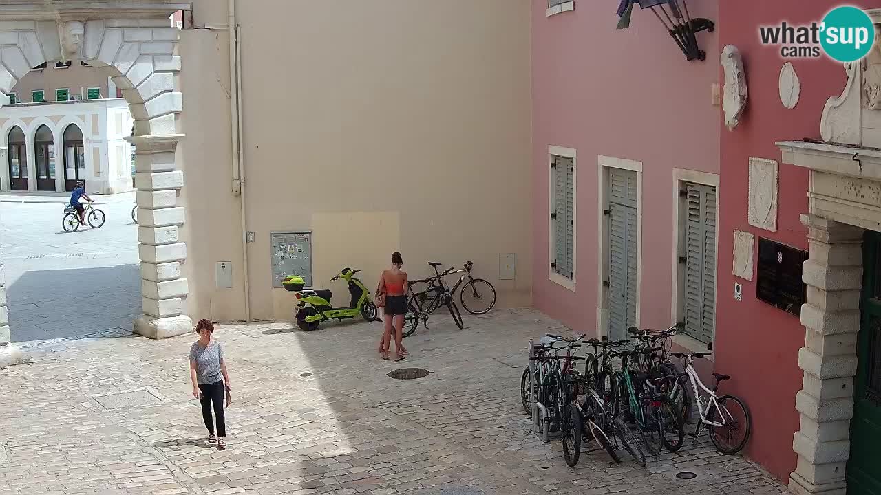Webcam en vivo Rovinj – “Puerta de la ciudad” Proa de Balbi – Istria – Croacia