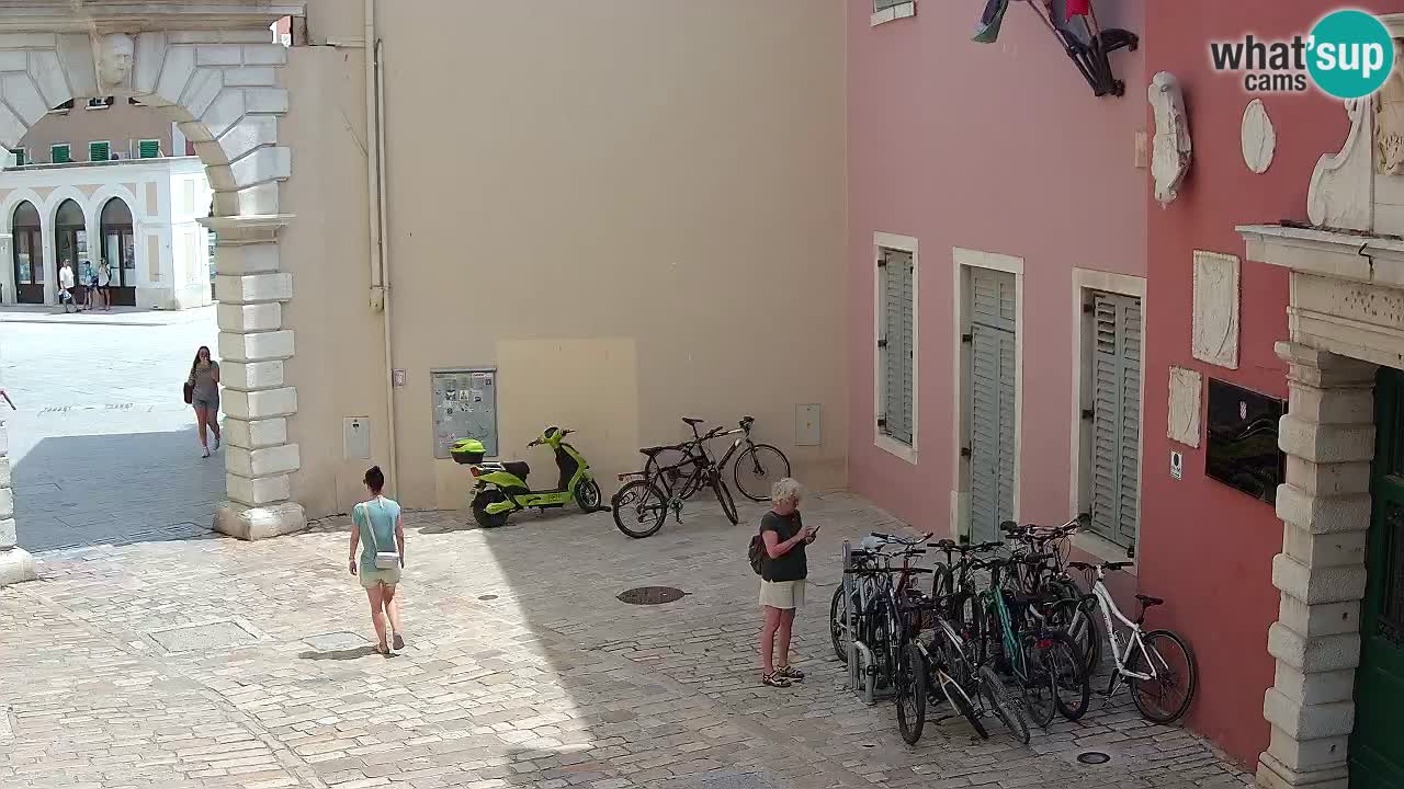 Webcam en vivo Rovinj – “Puerta de la ciudad” Proa de Balbi – Istria – Croacia