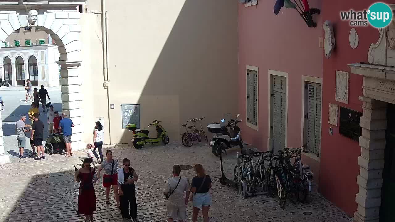 Webcam en vivo Rovinj – “Puerta de la ciudad” Proa de Balbi – Istria – Croacia