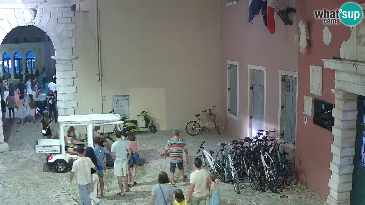 Spletna kamera Rovinj Mestna vrata – Balbijev lok – Istra – Hrvaška