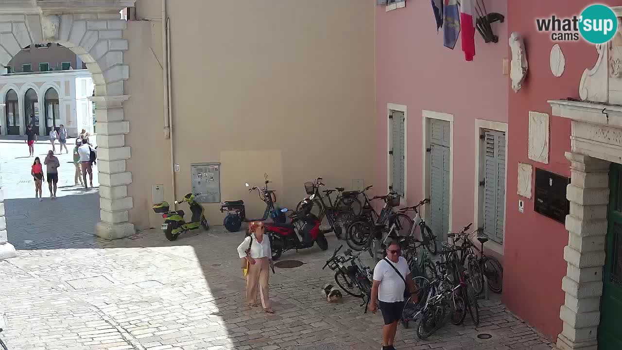 Webcam en vivo Rovinj – “Puerta de la ciudad” Proa de Balbi – Istria – Croacia