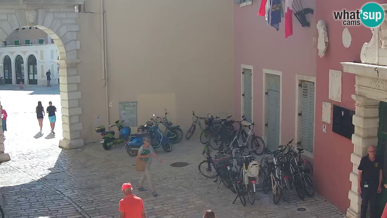 Webcam en vivo Rovinj – “Puerta de la ciudad” Proa de Balbi – Istria – Croacia