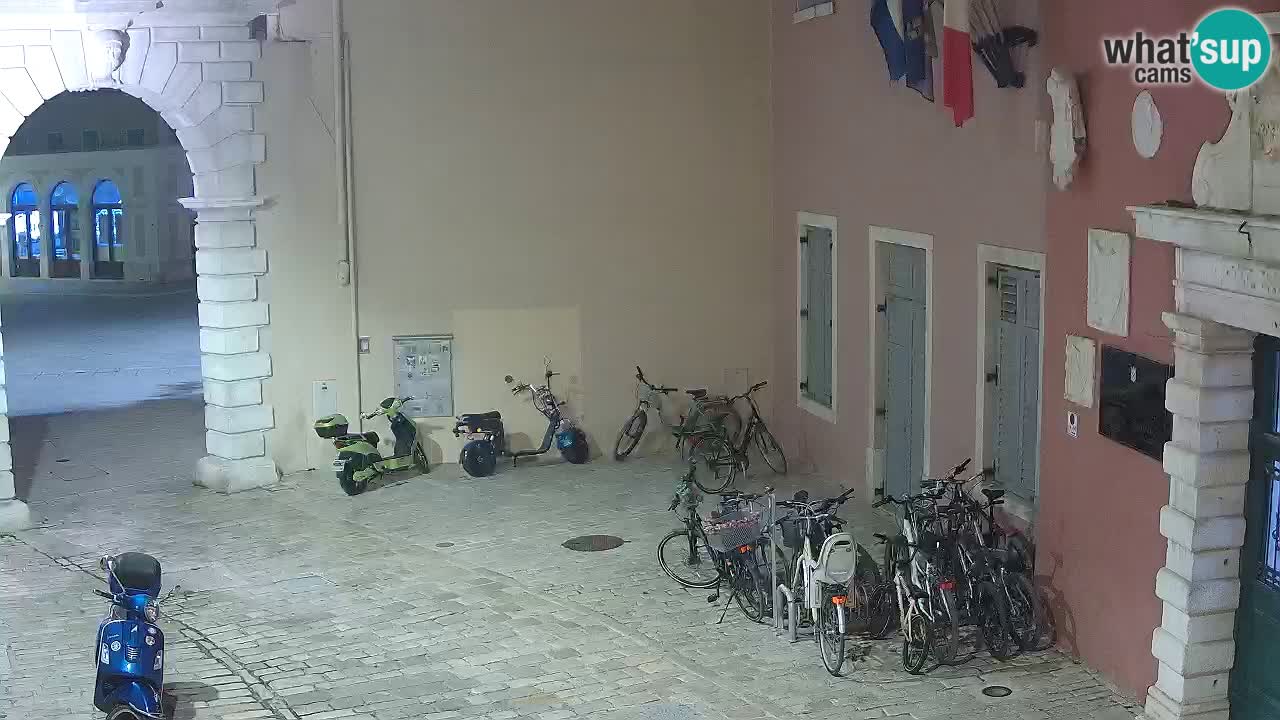 Webcam en vivo Rovinj – “Puerta de la ciudad” Proa de Balbi – Istria – Croacia