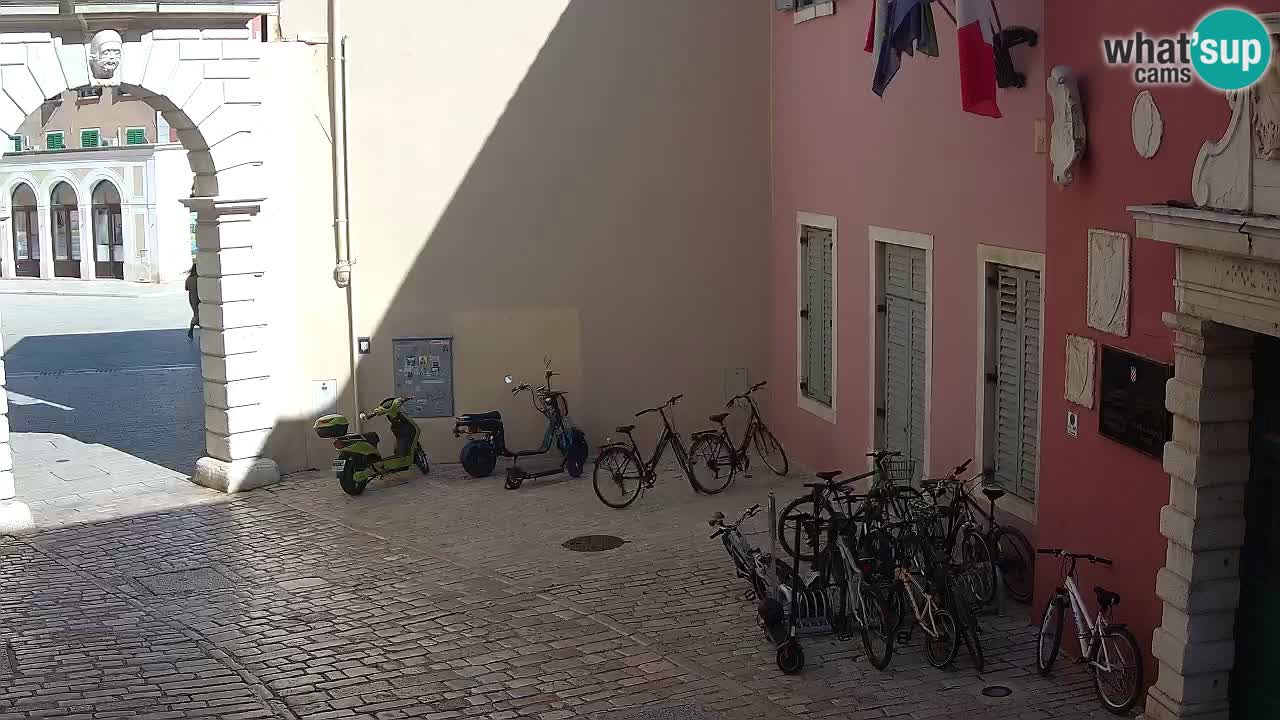 Spletna kamera Rovinj Mestna vrata – Balbijev lok – Istra – Hrvaška