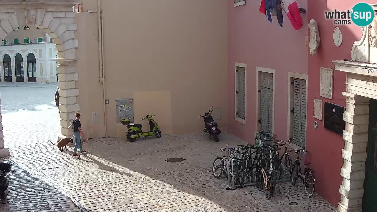 Spletna kamera Rovinj Mestna vrata – Balbijev lok – Istra – Hrvaška