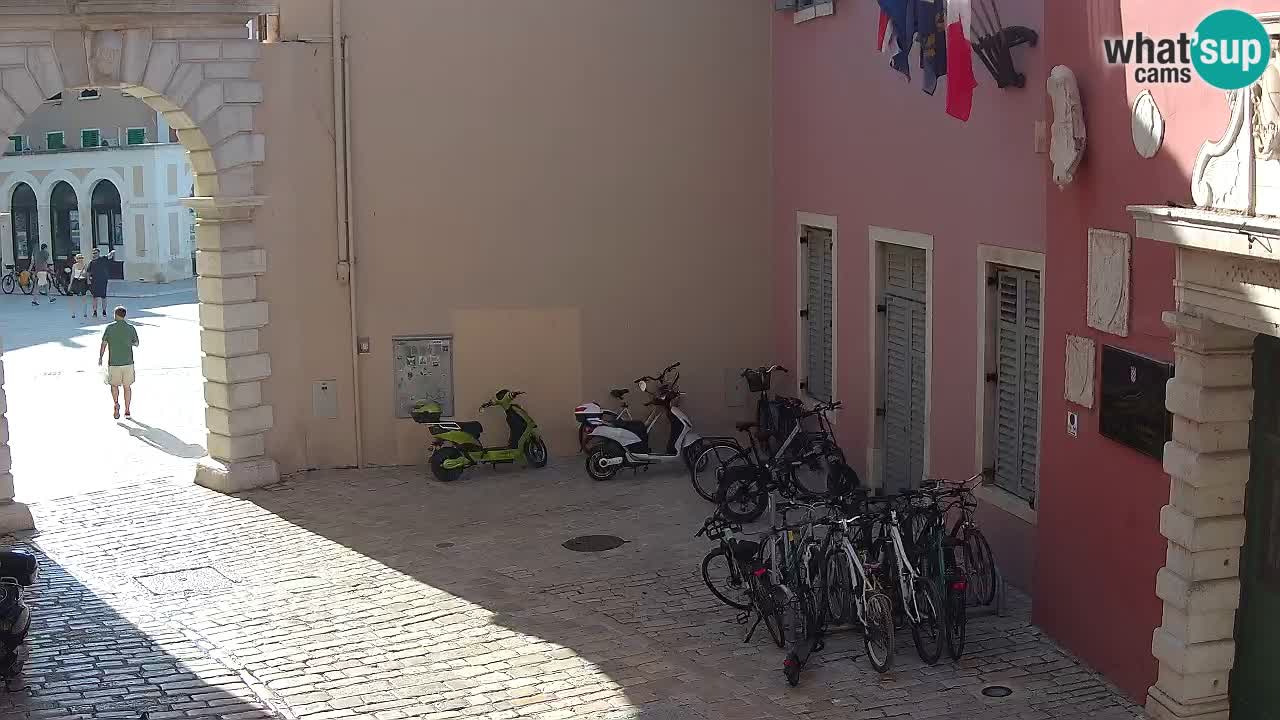 Webcam en vivo Rovinj – “Puerta de la ciudad” Proa de Balbi – Istria – Croacia