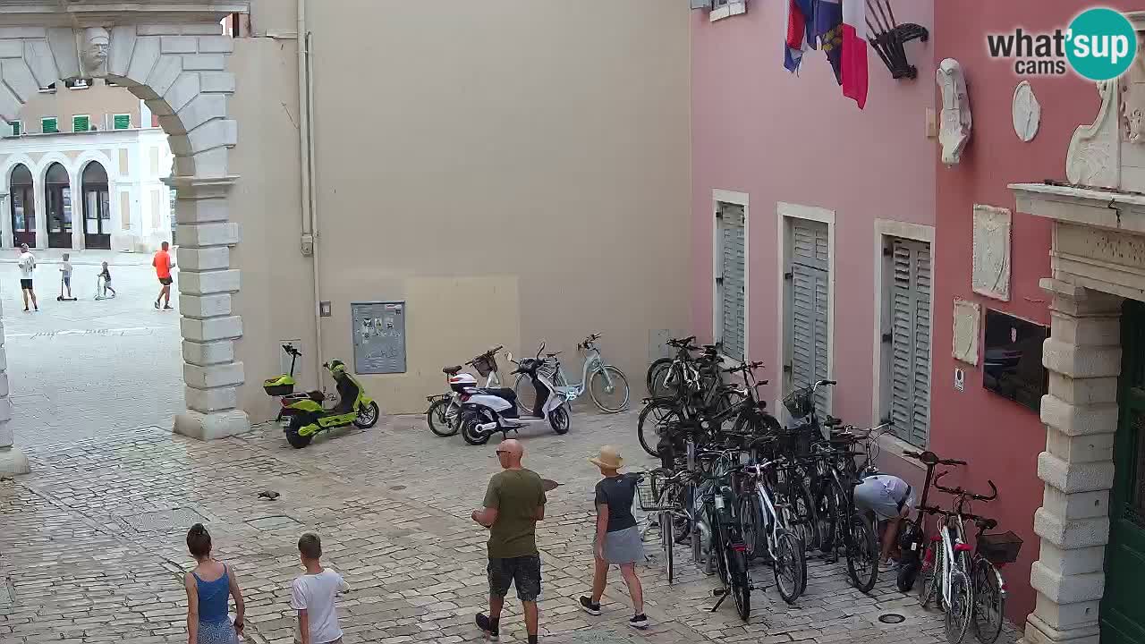 Live Rovigno webcam – Arco di Balbi “Porta della città” – Istria