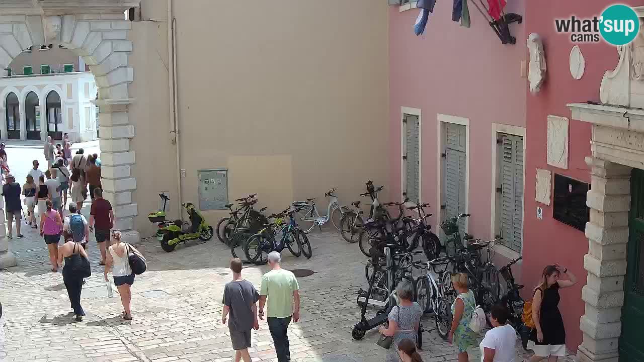 Webcam en vivo Rovinj – “Puerta de la ciudad” Proa de Balbi – Istria – Croacia