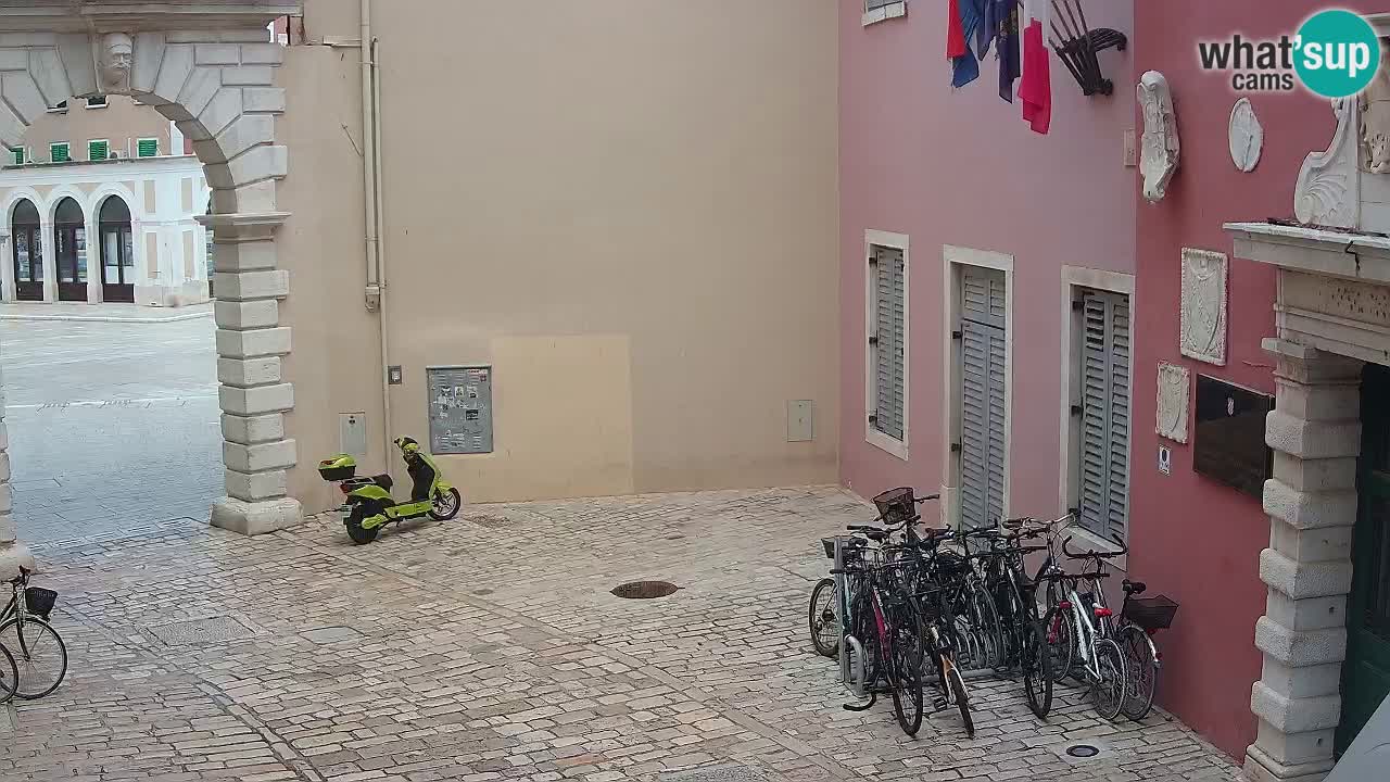Webcam en vivo Rovinj – “Puerta de la ciudad” Proa de Balbi – Istria – Croacia