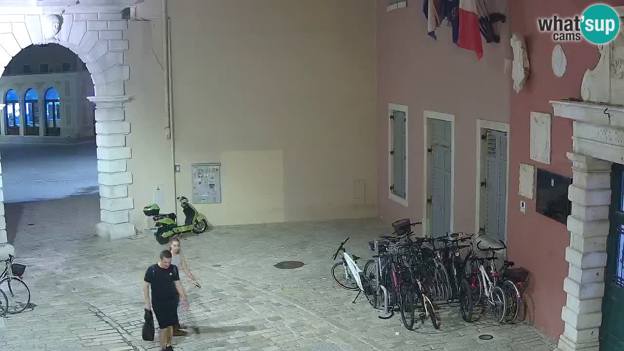 Webcam en vivo Rovinj – “Puerta de la ciudad” Proa de Balbi – Istria – Croacia