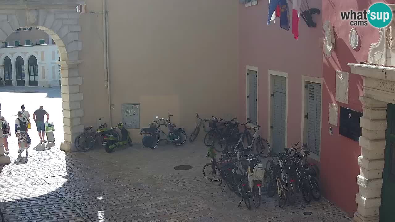 Live Rovigno webcam – Arco di Balbi “Porta della città” – Istria