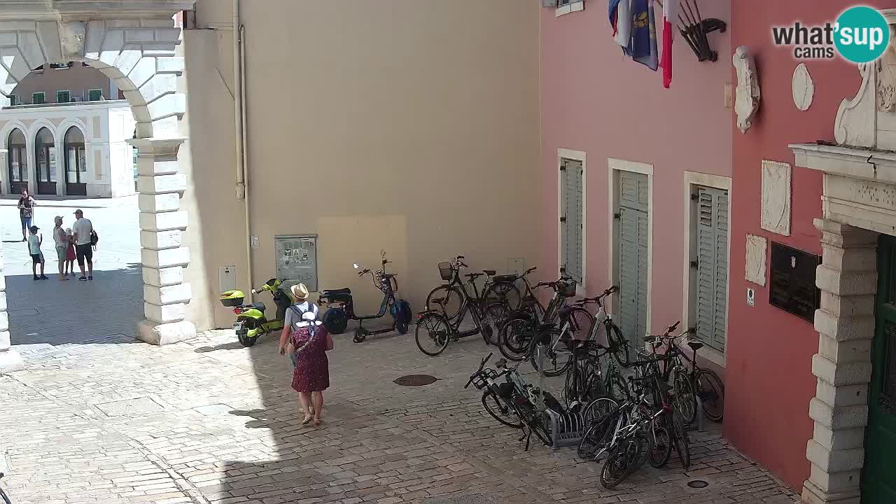 Live Rovigno webcam – Arco di Balbi “Porta della città” – Istria