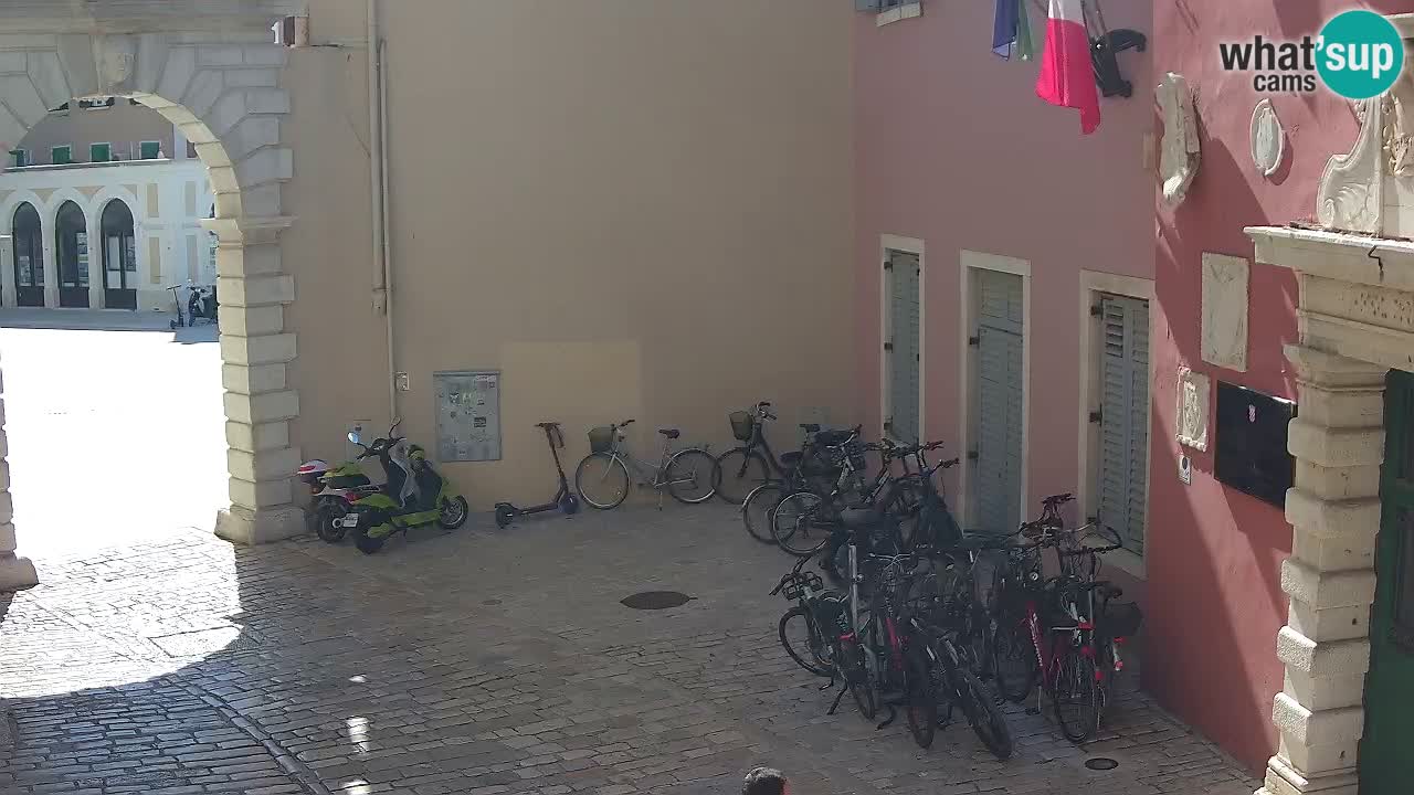Spletna kamera Rovinj Mestna vrata – Balbijev lok – Istra – Hrvaška