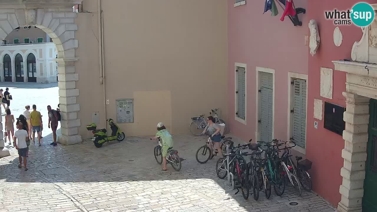 Live Rovigno webcam – Arco di Balbi “Porta della città” – Istria