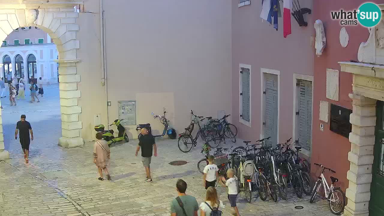 Webcam en vivo Rovinj – “Puerta de la ciudad” Proa de Balbi – Istria – Croacia