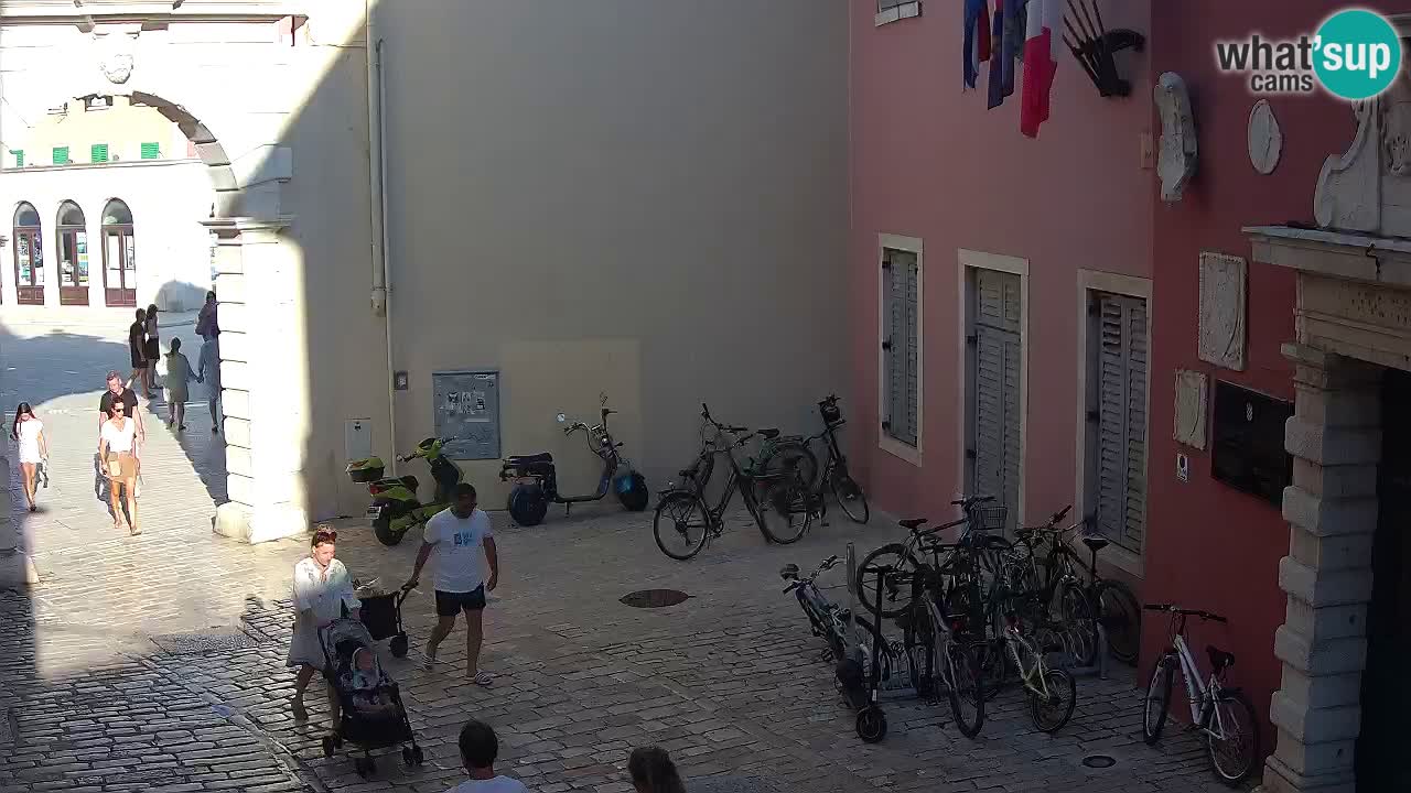 Spletna kamera Rovinj Mestna vrata – Balbijev lok – Istra – Hrvaška