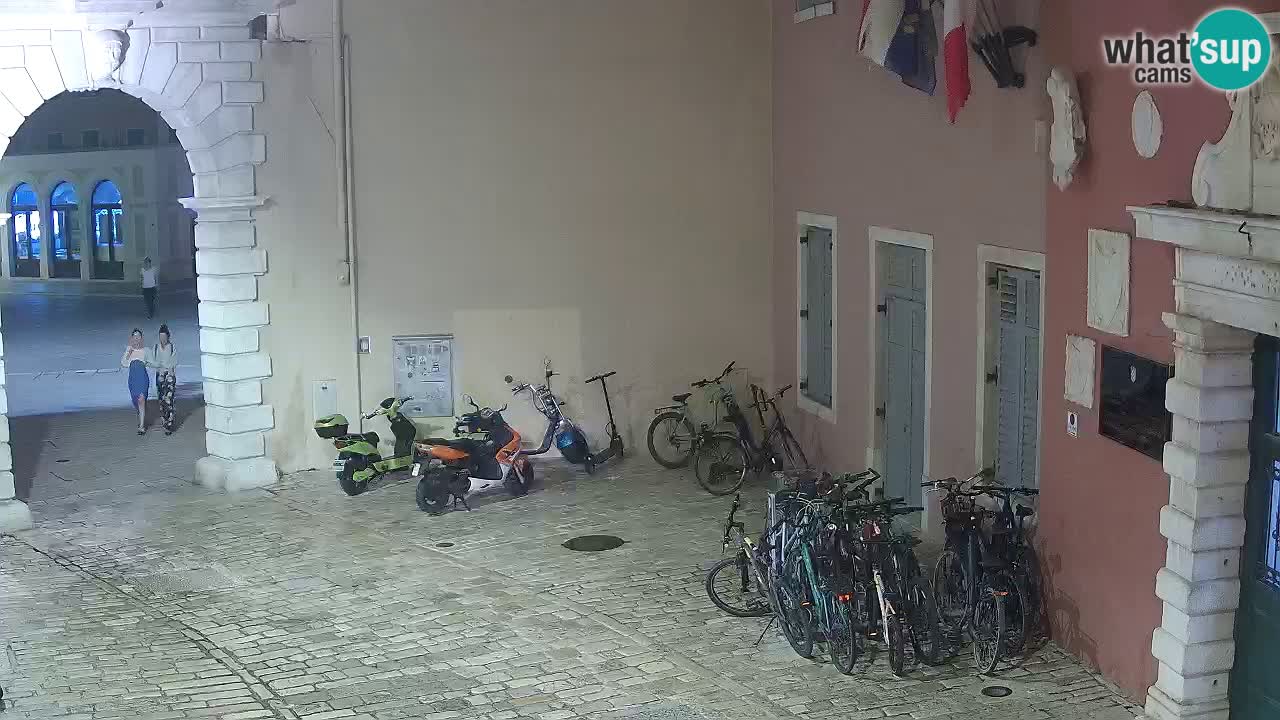 Live Rovigno webcam – Arco di Balbi “Porta della città” – Istria