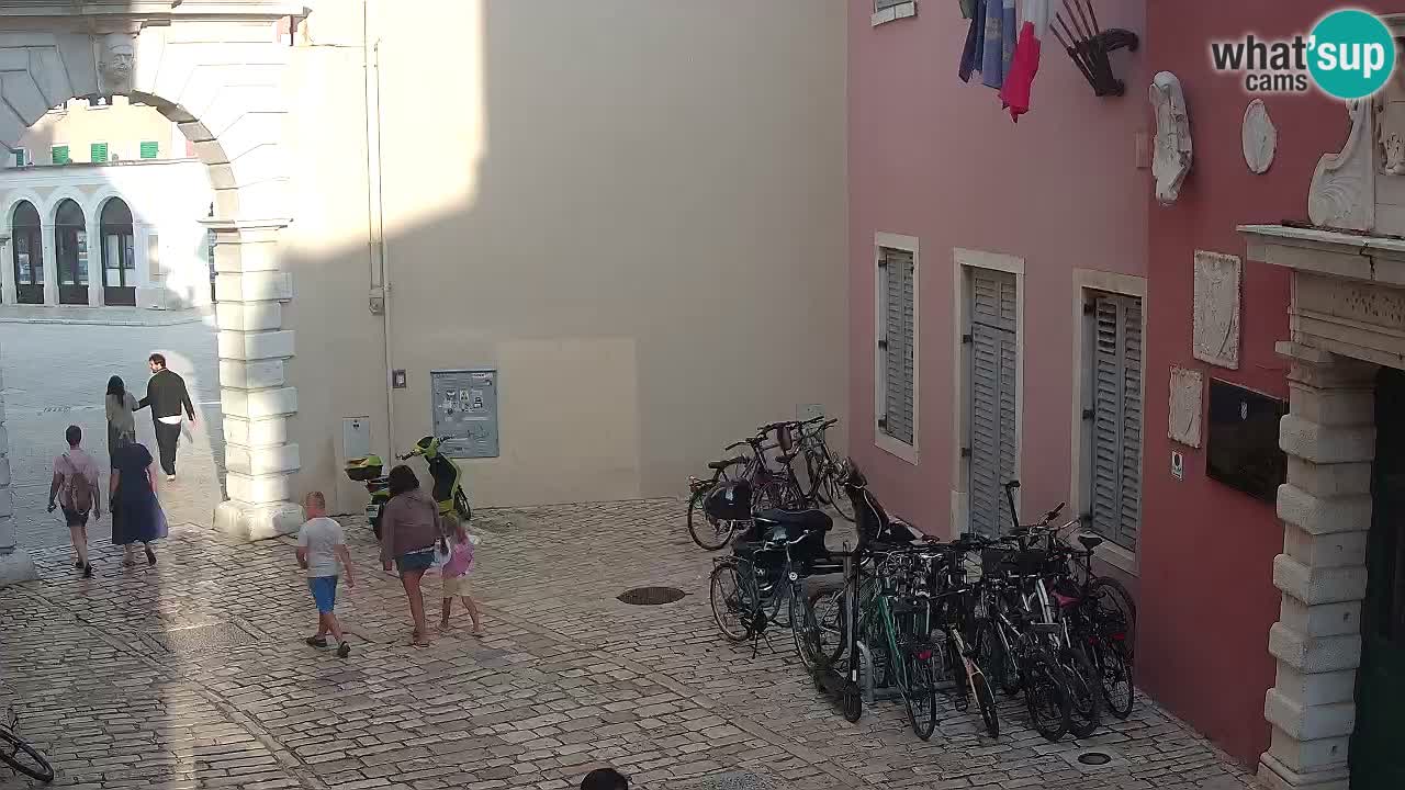 Live Rovigno webcam – Arco di Balbi “Porta della città” – Istria