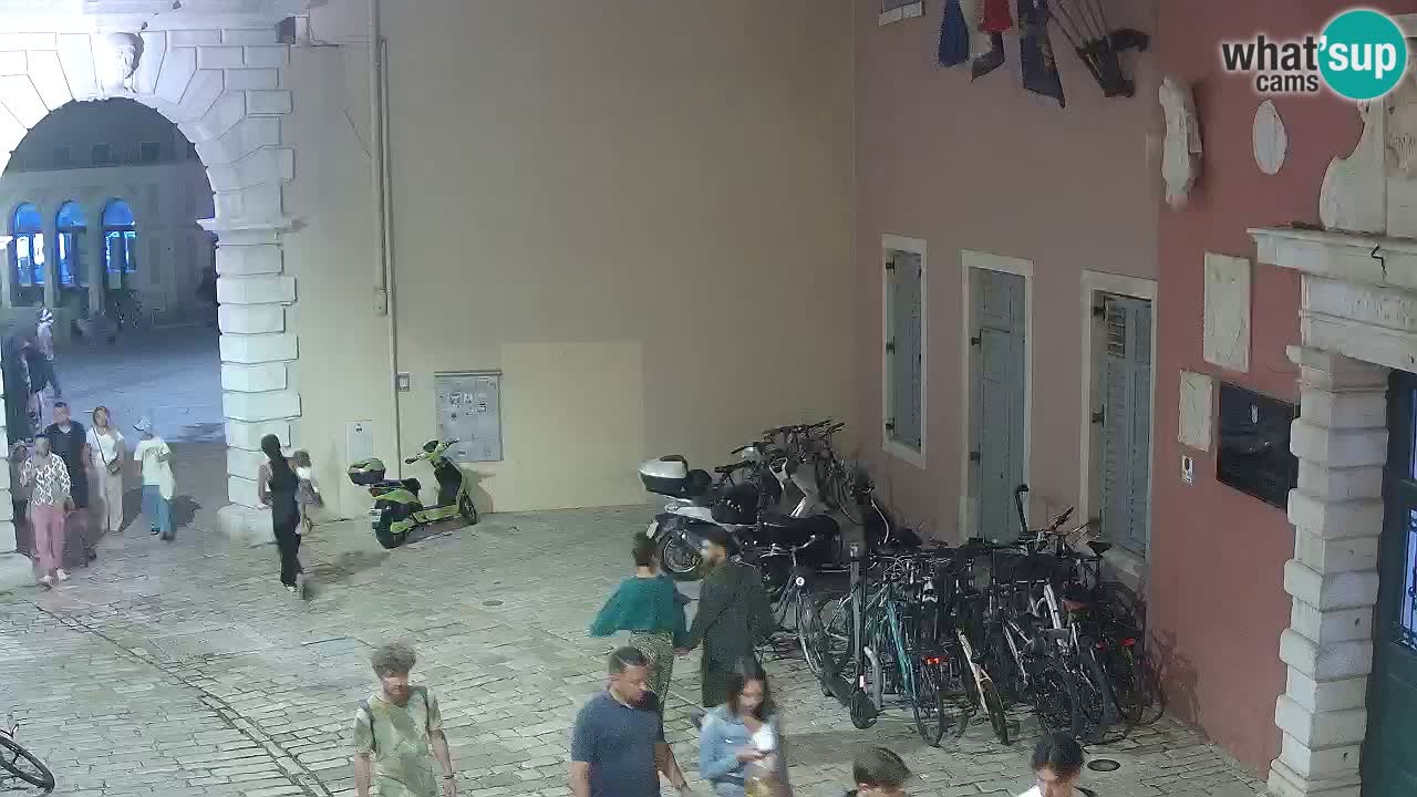 Live Rovigno webcam – Arco di Balbi “Porta della città” – Istria